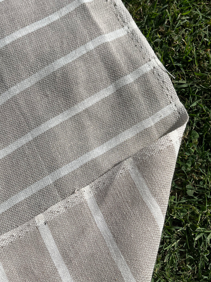 Gri-Beyaz Çizgili Keten Organik Pamuk Karışımlı Kumaş Metre Fiyatı, Çizgili Kumaş, Genişlik 110 cm, El Dokuma.