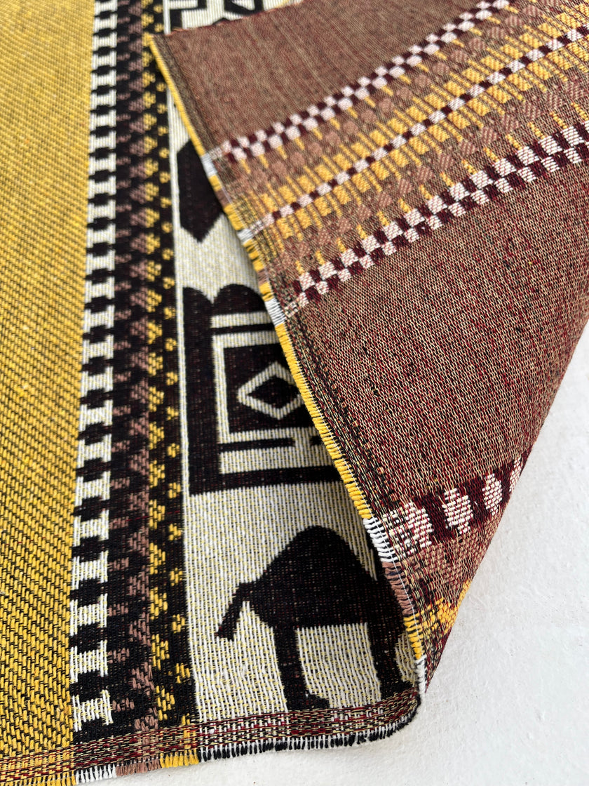 Ağır Ağırlık Kalın Jakarlı Pamuklu Kumaş Metre 400/m2 - Döşemelik Geleneksel Anadolu Etnik Desenli - Döşemelik Kumaşlar. %70 Pamuk %30 Polyester - 140 cm Genişlik. Halı Dokuma Mavi, Kırmızı, Sarı, Siyah Çok Renkli Seçenekler