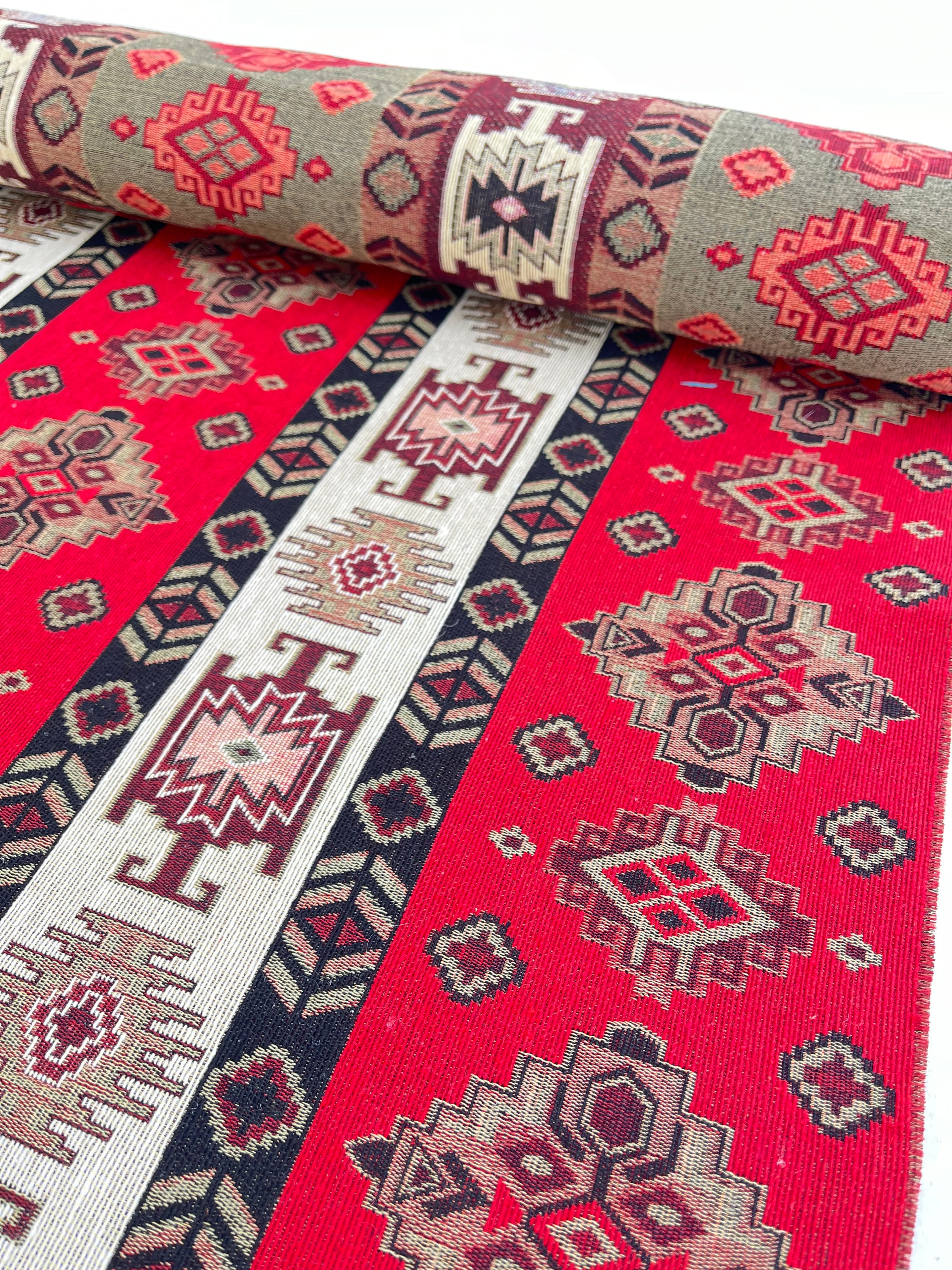 Ağır Gramajlı Kalın Jakarlı Pamuklu Kumaş Metre Başına 400/m2 - Döşemelik Geleneksel Anadolu Etnik Desenli - Döşemelik Kumaşlar. %70 Pamuk %30 Polyester - 140 cm Genişlik. Kilim Dokuma.