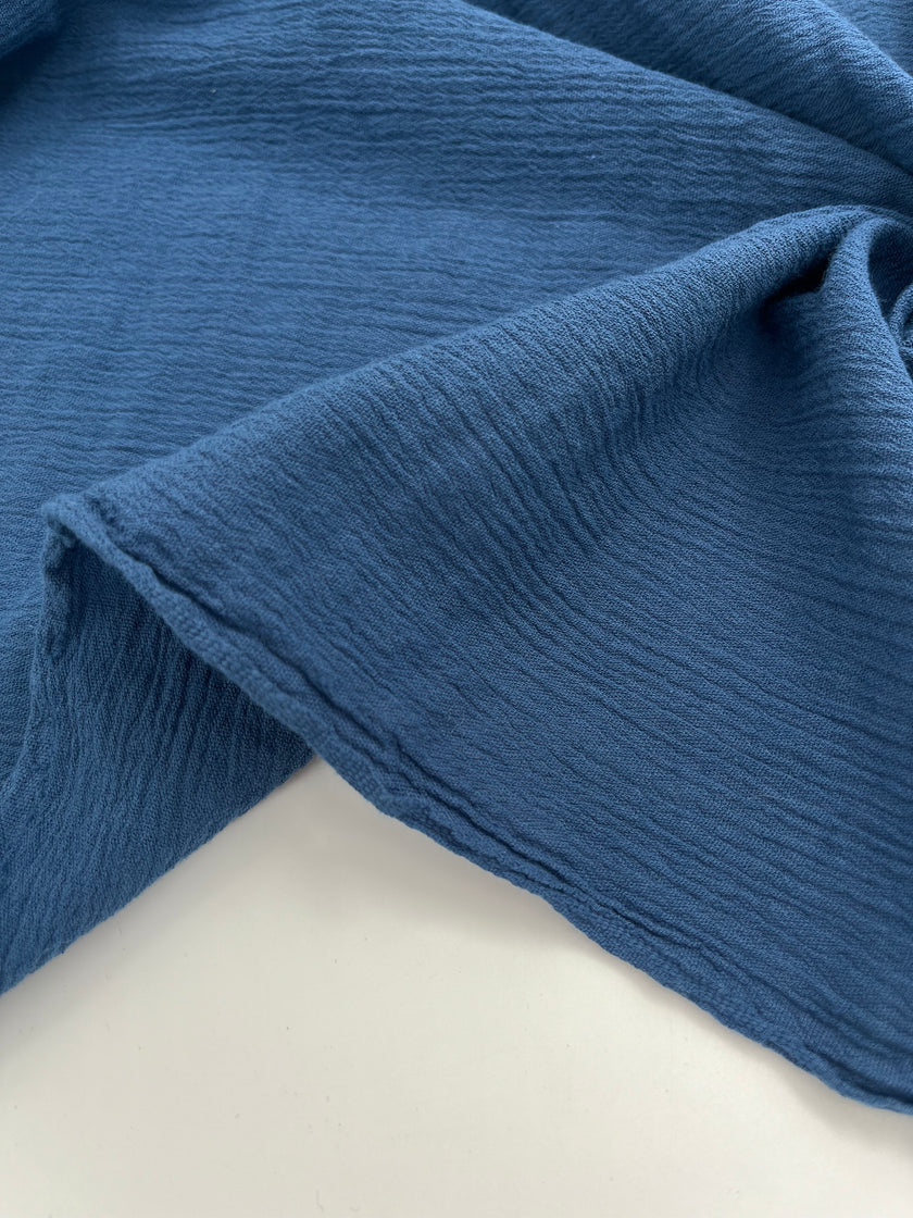 Buruşuk Tül Kumaş, Çok Renkli Seçenekler Mevcut, Sile Kumaş. Sile Kumaş, Bej, Taş Grisi, Şarap Kırmızısı, Deniz Mavisi, Mor, Şarap Kırmızısı.