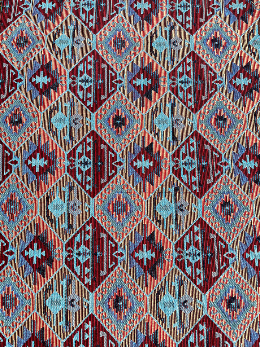 Ağır Gramajlı Kalın Jakarlı Pamuklu Kumaş Metre Başına 400/m2 - Döşemelik Geleneksel Anadolu Etnik Desenli - Döşemelik Kumaşlar. %70 Pamuk %30 Polyester - 140 cm Genişlik. Kilim Dokuma.