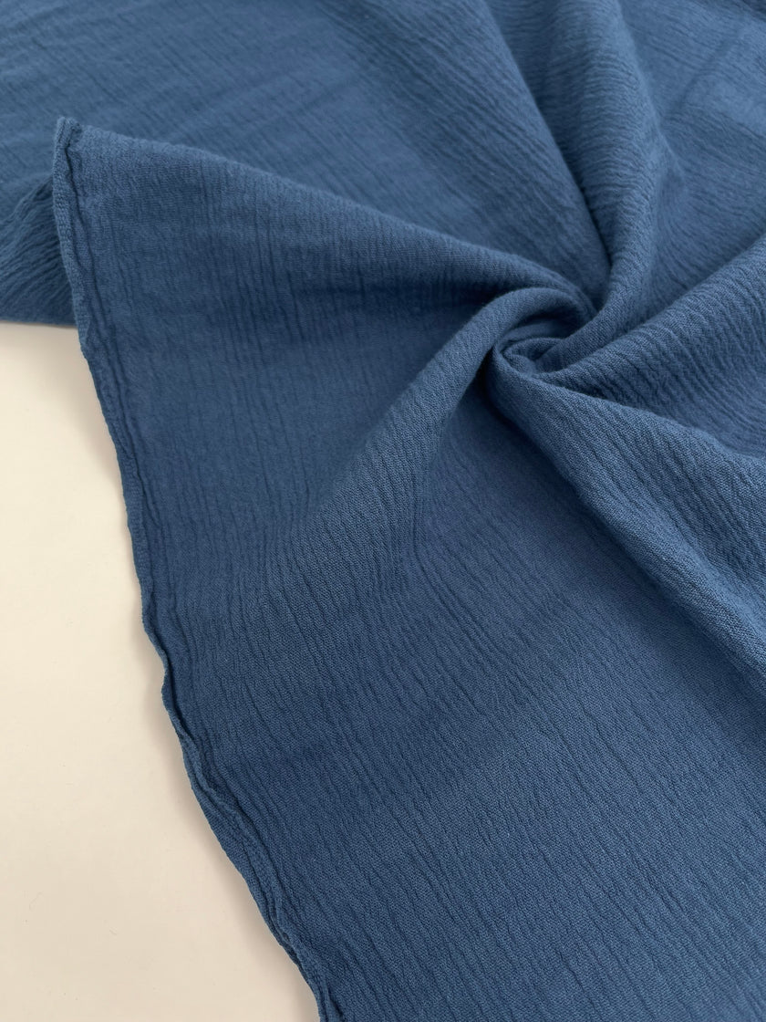 Buruşuk Tül Kumaş, Çok Renkli Seçenekler Mevcut, Sile Kumaş. Sile Kumaş, Bej, Taş Grisi, Şarap Kırmızısı, Deniz Mavisi, Mor, Şarap Kırmızısı.