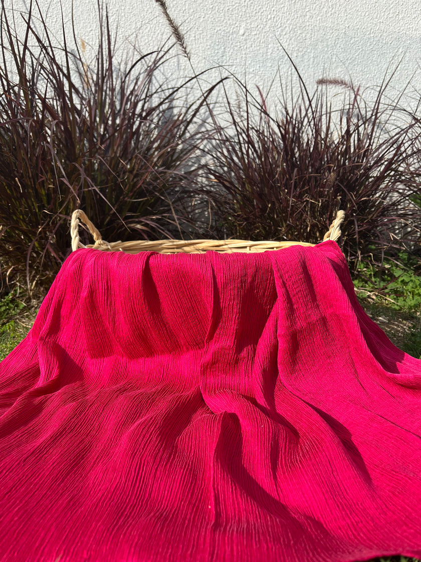 Metre Kare Fuşya Pembe İpek, Doğal İpek, İpek Şifon, Dut İpeği, İpek Duvak, İpek Metraj, Buruşuk İpek, Ekose İpek, Dokulu İpek.