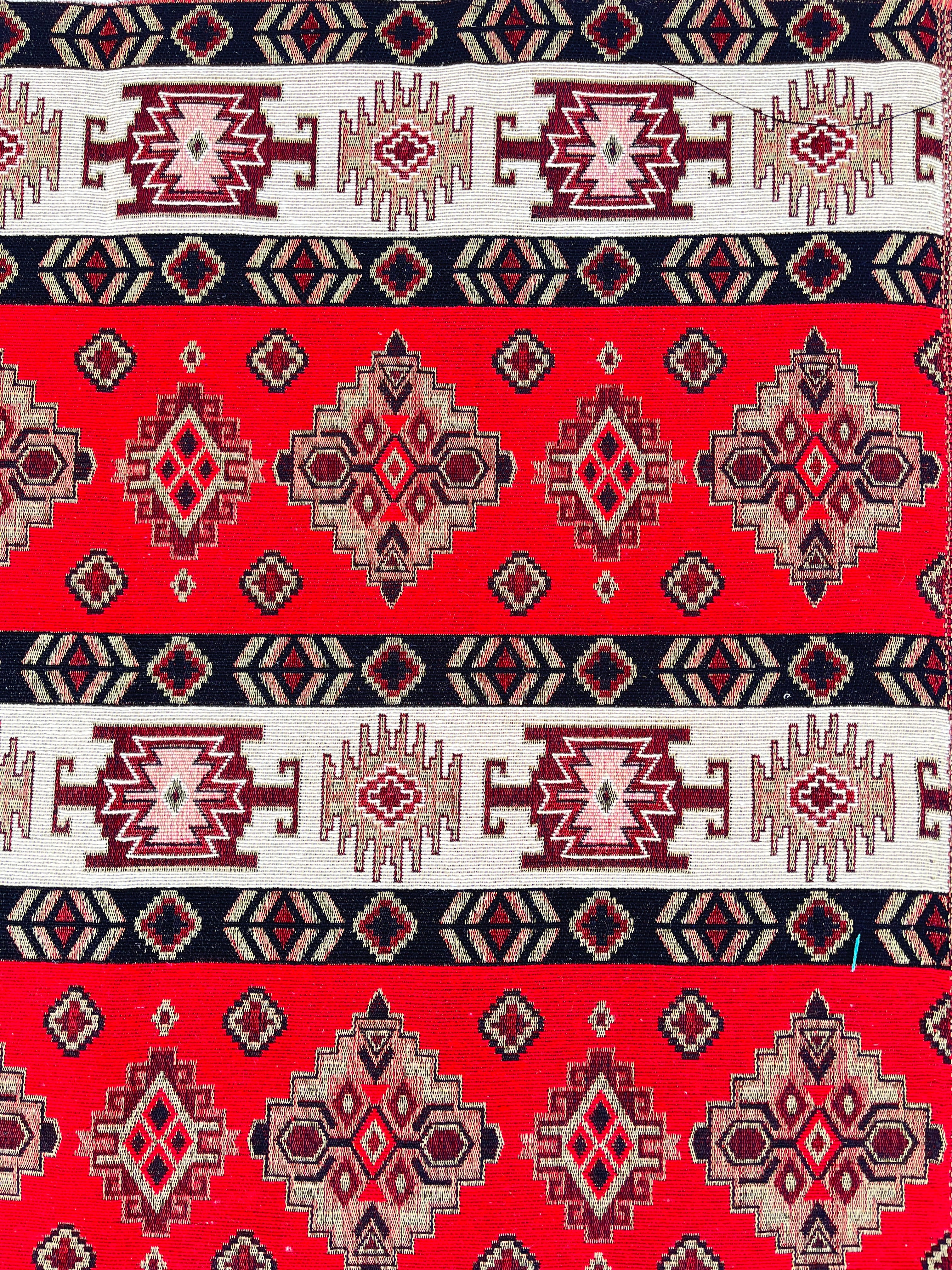Ağır Gramajlı Kalın Jakarlı Pamuklu Kumaş Metre Başına 400/m2 - Döşemelik Geleneksel Anadolu Etnik Desenli - Döşemelik Kumaşlar. %70 Pamuk %30 Polyester - 140 cm Genişlik. Kilim Dokuma.