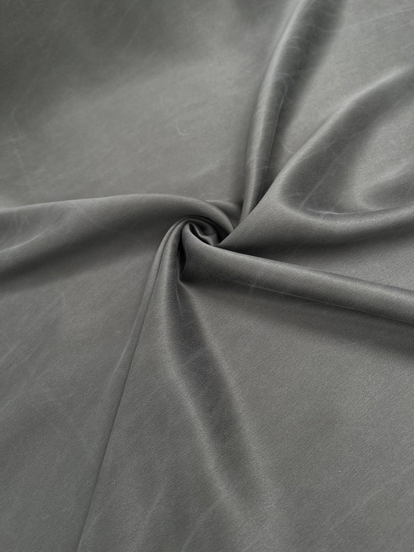 Soie pure satin gris lapidé, soie par cour, mousseline de soie, soie de mûrier, yardage de soie, soie lourde, tissu de soie de luxe. 23 mm/ 135 cm de largeur.