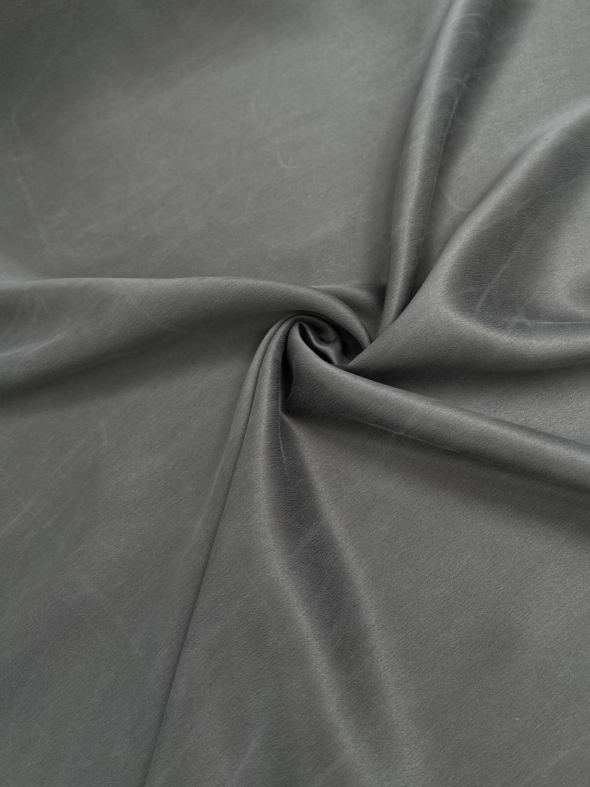 Soie pure satin gris lapidé, soie par cour, mousseline de soie, soie de mûrier, yardage de soie, soie lourde, tissu de soie de luxe. 23 mm/ 135 cm de largeur.