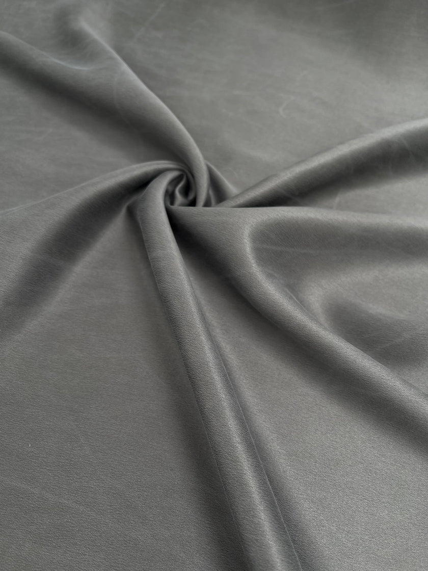 Soie pure satin gris lapidé, soie par cour, mousseline de soie, soie de mûrier, yardage de soie, soie lourde, tissu de soie de luxe. 23 mm/ 135 cm de largeur.