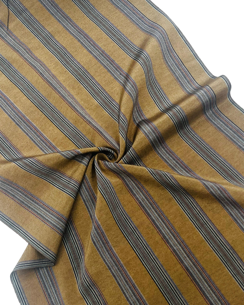 Osmanlı Başlık İçin Altın Çizgili Lüks İpek Döşeme, Ev Tekstili İç Mekan Kumaşları: Yastık Kılıfları, Kimono Esintili Tasarımlar, Filigran Desenleri.