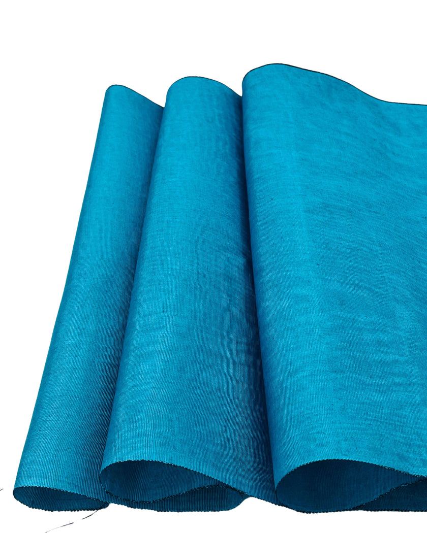 Tapisserie d'ameublement luxueuse en soie bleue pour tête de lit ottomane, tissus d'intérieur pour textiles de maison : housses d'oreiller, motifs inspirés du kimono, motifs en filigrane.