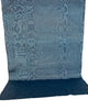Tapisserie d'ameublement luxueuse en soie bleue pour tête de lit ottomane, tissus d'intérieur pour textiles de maison : housses d'oreiller, motifs inspirés du kimono, motifs en filigrane.