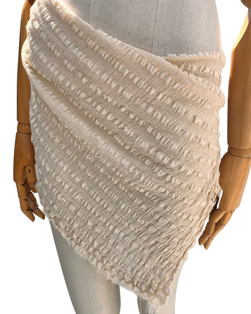 Nötr Dokulu Pamuklu Esnek Buruşuk Kumaş: Kimono Yaz Etekleri Yenidoğan Kıyafetleri İçin Benzersiz Kalite | Esnek Seçenekler, El Dokuması.