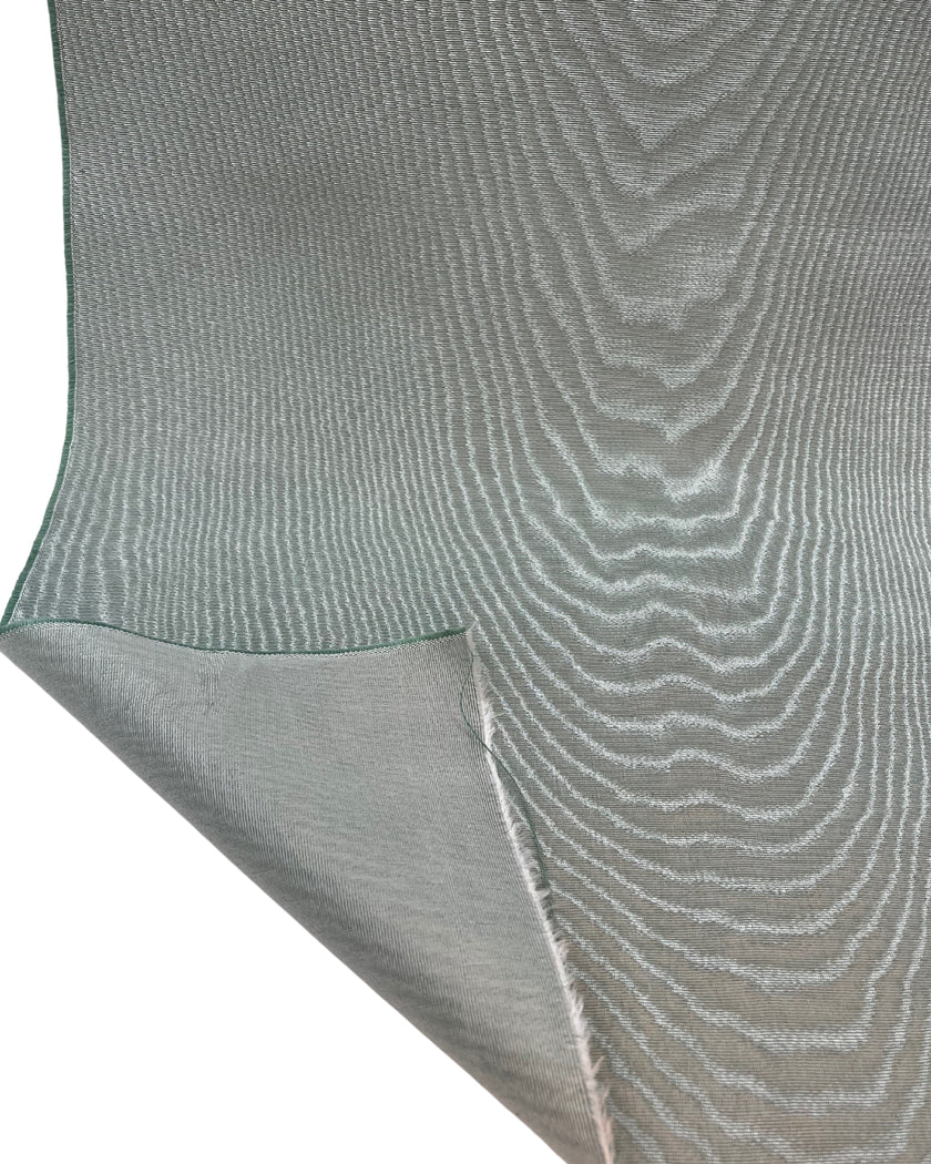 Rembourrage luxueux en soie vert pastel pour tête de lit ottoman, tissus d'intérieur pour textiles de maison : housses d'oreiller, motifs inspirés du kimono, motifs en filigrane.