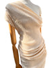 Tissu en coton froissé extensible neutre, surface texturée, coton tissé à la main blanc cassé, coton beige biologique semi-transparent et non blanchi.