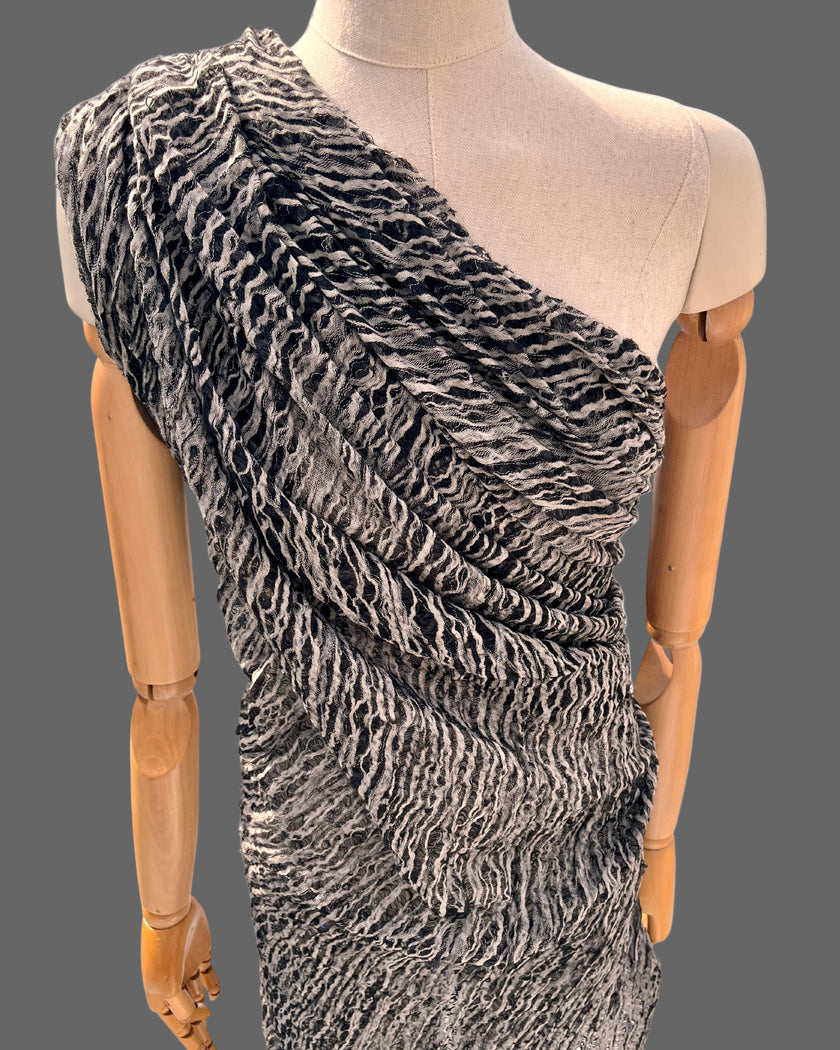 Metre Kare Siyah-Beyaz Keten Kumaş, Organik Pamuklu Kumaş, Dokulu El Dokuma Yarı Şeffaf Doğal Kumaşlar.