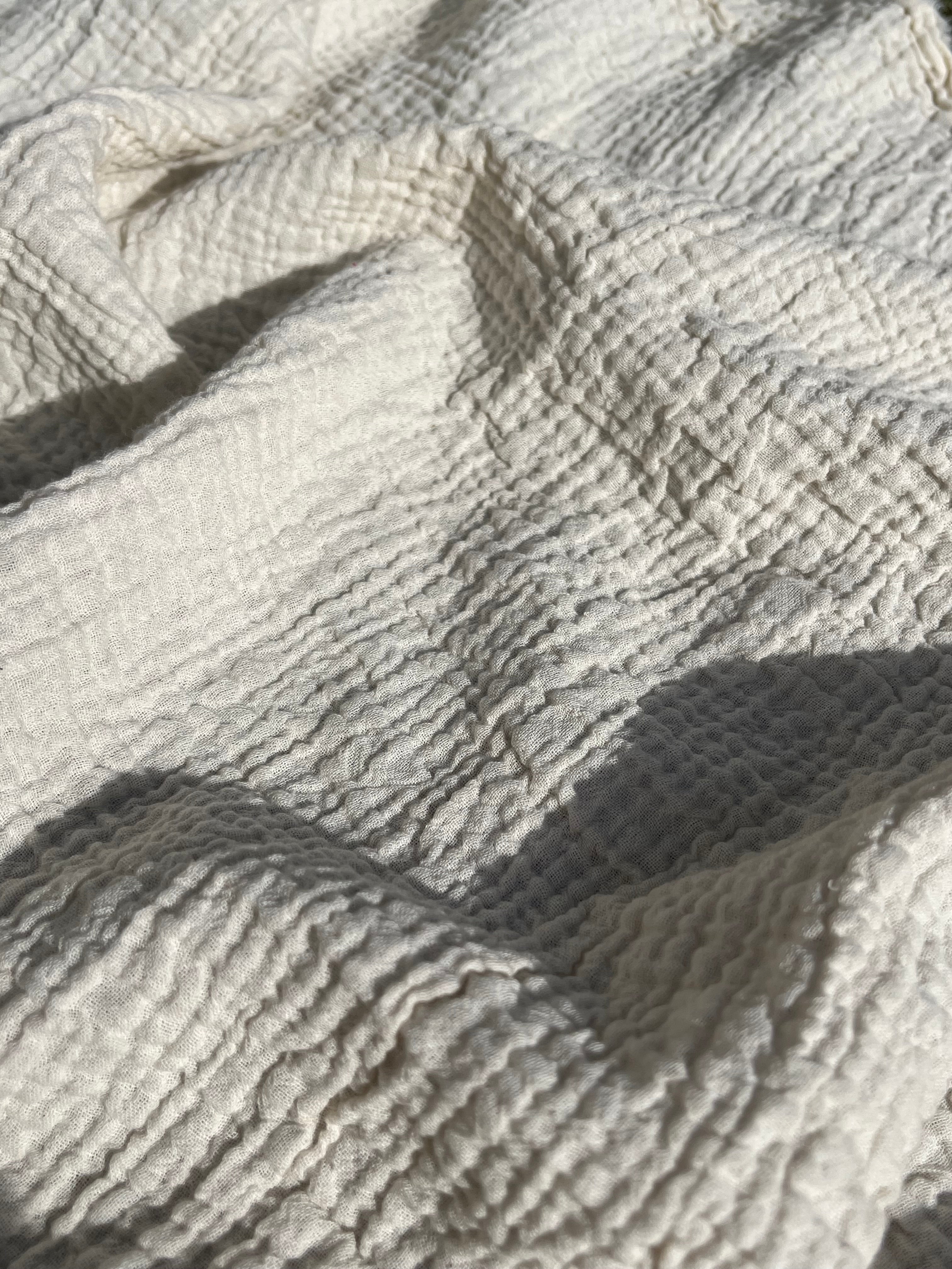 Tissu en mousseline extra froissé et doux par cour - Tissu en mousseline biologique - Mousseline de coton pour bébé - Tissu de gaze 2 couches au mètre, 150 CM DE LARGEUR. Couverture nouveau-né.