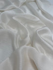 Beyaz Buruşuk Efektli Saten Saf İpek, Metre Metre İpek, İpek Şifon, Dut İpeği, İpek Metre, Ağır İpek, Lüks İpek Kumaş. 18mm/ 135 cm genişlik.