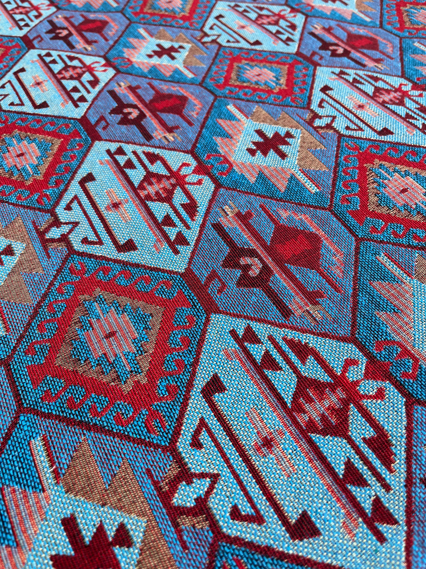 Ağır Gramajlı Kalın Jakarlı Pamuklu Kumaş Metre Başına 400/m2 - Döşemelik Geleneksel Anadolu Etnik Desenli - Döşemelik Kumaşlar. %70 Pamuk %30 Polyester - 140 cm Genişlik. Kilim Dokuma.