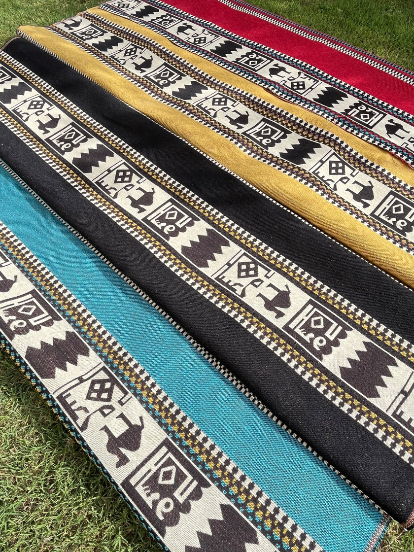 Ağır Ağırlık Kalın Jakarlı Pamuklu Kumaş Metre 400/m2 - Döşemelik Geleneksel Anadolu Etnik Desenli - Döşemelik Kumaşlar. %70 Pamuk %30 Polyester - 140 cm Genişlik. Halı Dokuma Mavi, Kırmızı, Sarı, Siyah Çok Renkli Seçenekler