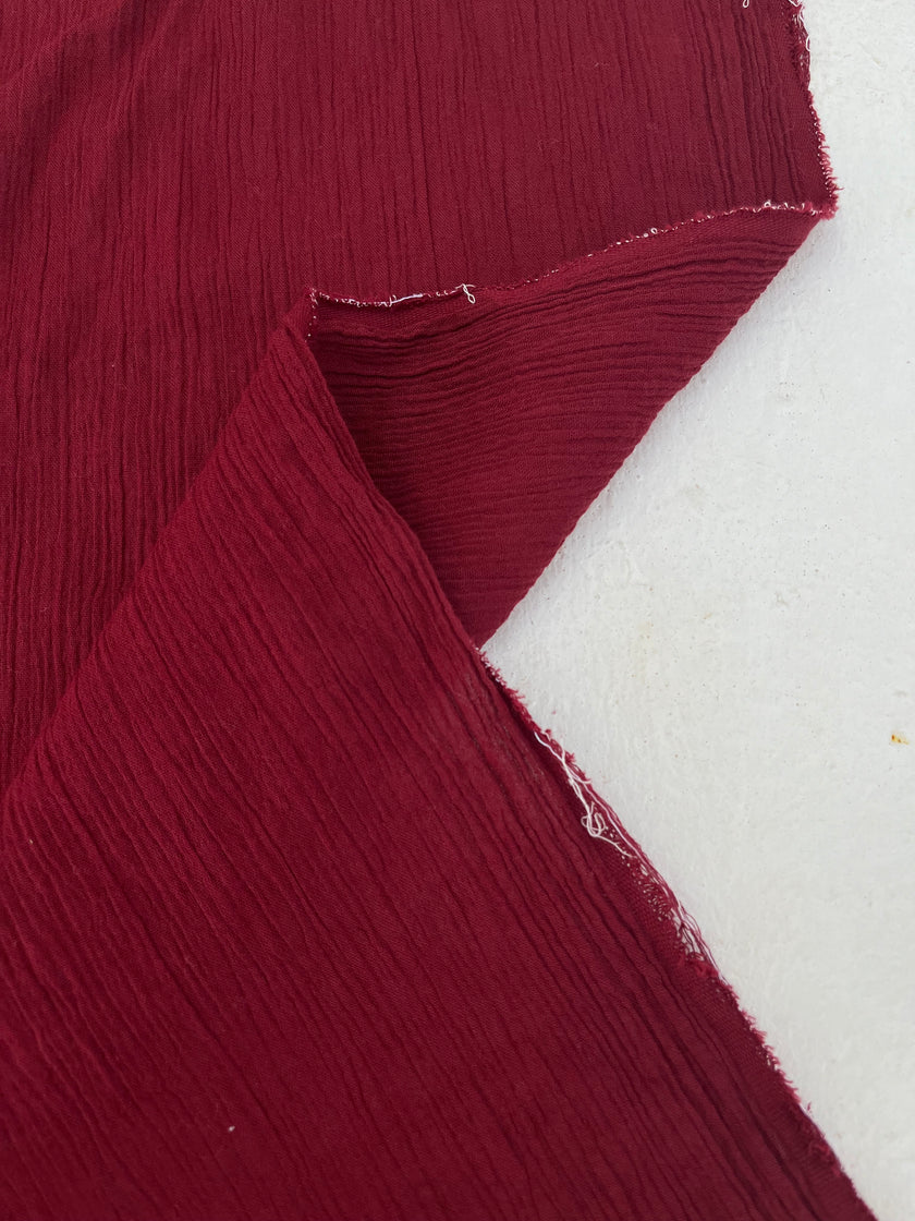 Buruşuk Tül Kumaş, Çok Renkli Seçenekler Mevcut, Sile Kumaş. Sile Kumaş, Bej, Taş Grisi, Şarap Kırmızısı, Deniz Mavisi, Mor, Şarap Kırmızısı.