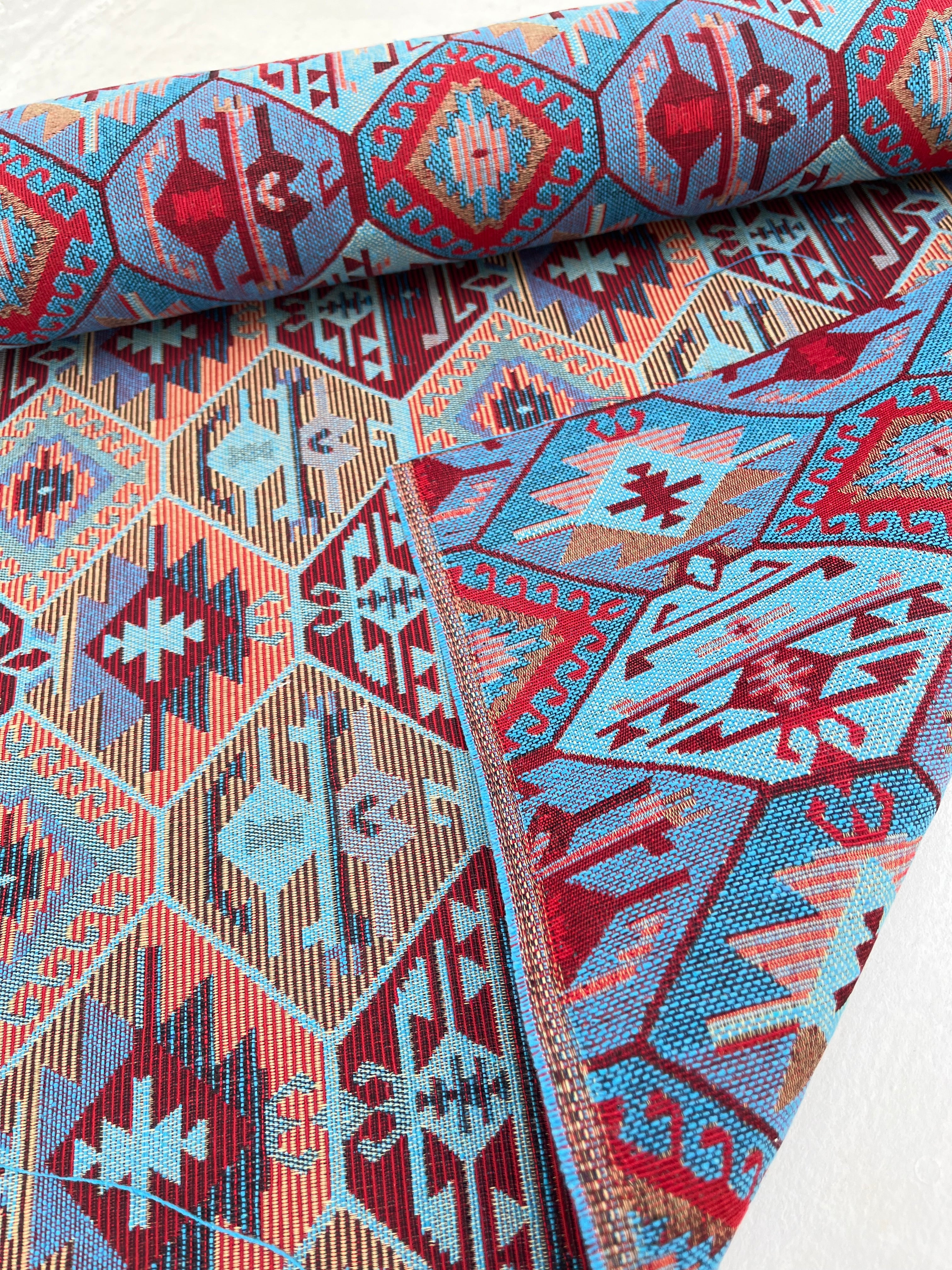 Ağır Gramajlı Kalın Jakarlı Pamuklu Kumaş Metre Başına 400/m2 - Döşemelik Geleneksel Anadolu Etnik Desenli - Döşemelik Kumaşlar. %70 Pamuk %30 Polyester - 140 cm Genişlik. Kilim Dokuma.
