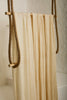Tissu froissé extensible en coton texturé neutre : qualité unique pour les jupes d'été kimono, tenues pour nouveau-nés | Options extensibles, tissées à la main.