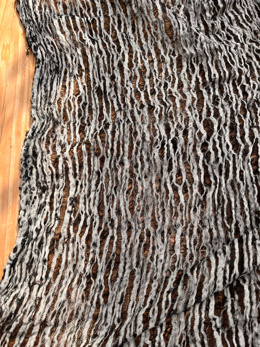 Metre Kare Siyah-Beyaz Keten Kumaş, Organik Pamuklu Kumaş, Dokulu El Dokuma Yarı Şeffaf Doğal Kumaşlar.