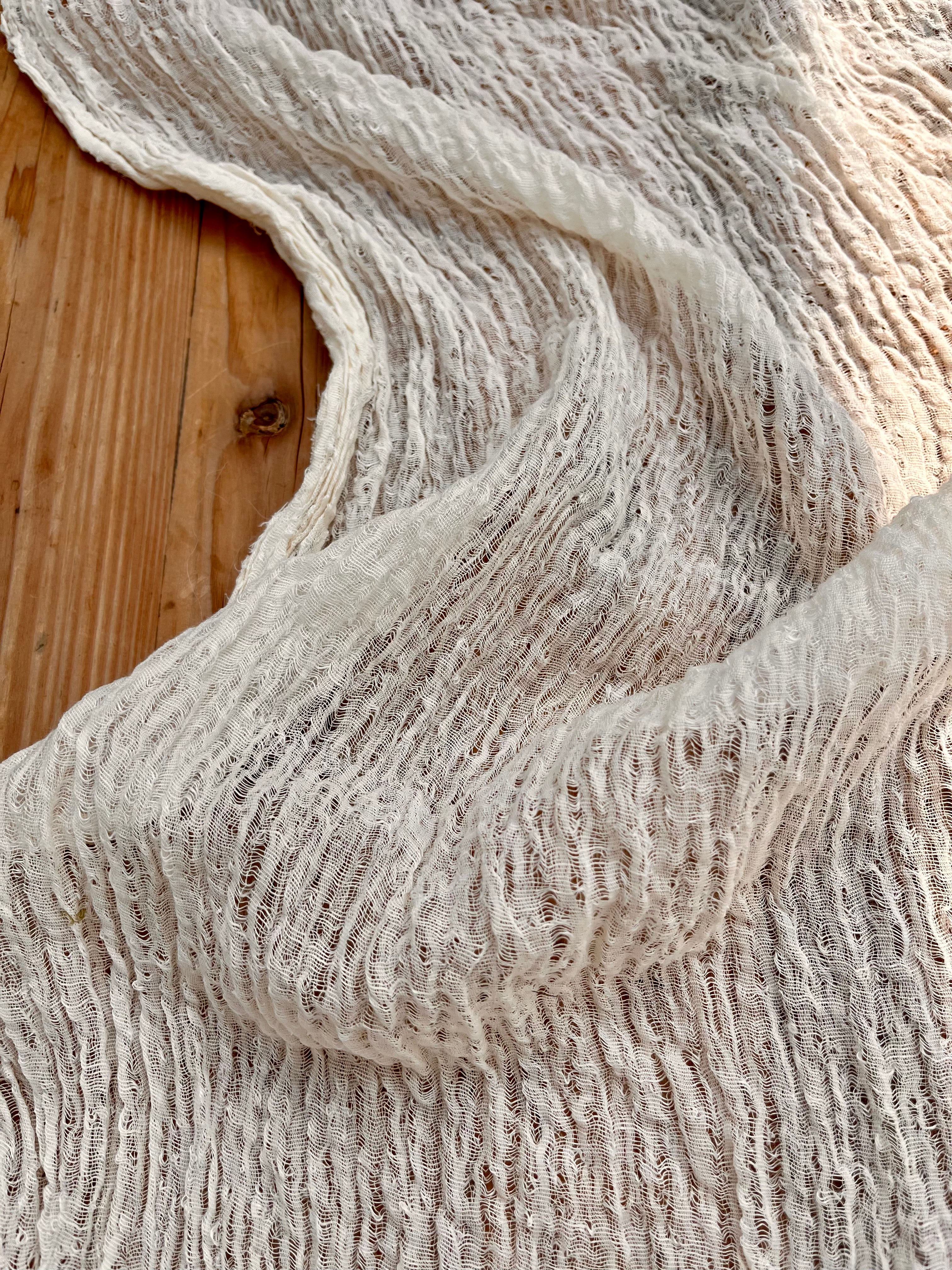 Tissu en lin par cour, tissu en coton biologique, tissus naturels semi-transparents texturés / non blanchis, blanc ivoire.