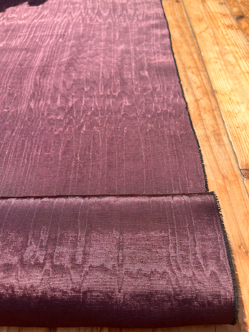 Osmanlı Başlıklı Lüks İpek Döşeme, Ev Tekstili İç Mekan Kumaşları: Yastık Kılıfları, Kimono Esintili Tasarımlar, Filigran Desenleri.