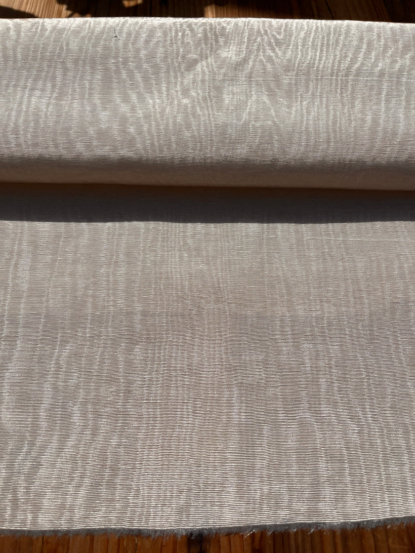 Kum Beji Lüks İpek Döşeme Osmanlı Başlık, Ev Tekstili İç Mekan Kumaşları: Yastık Kılıfları, Kimono Esintili Tasarımlar, Filigran Desenleri.