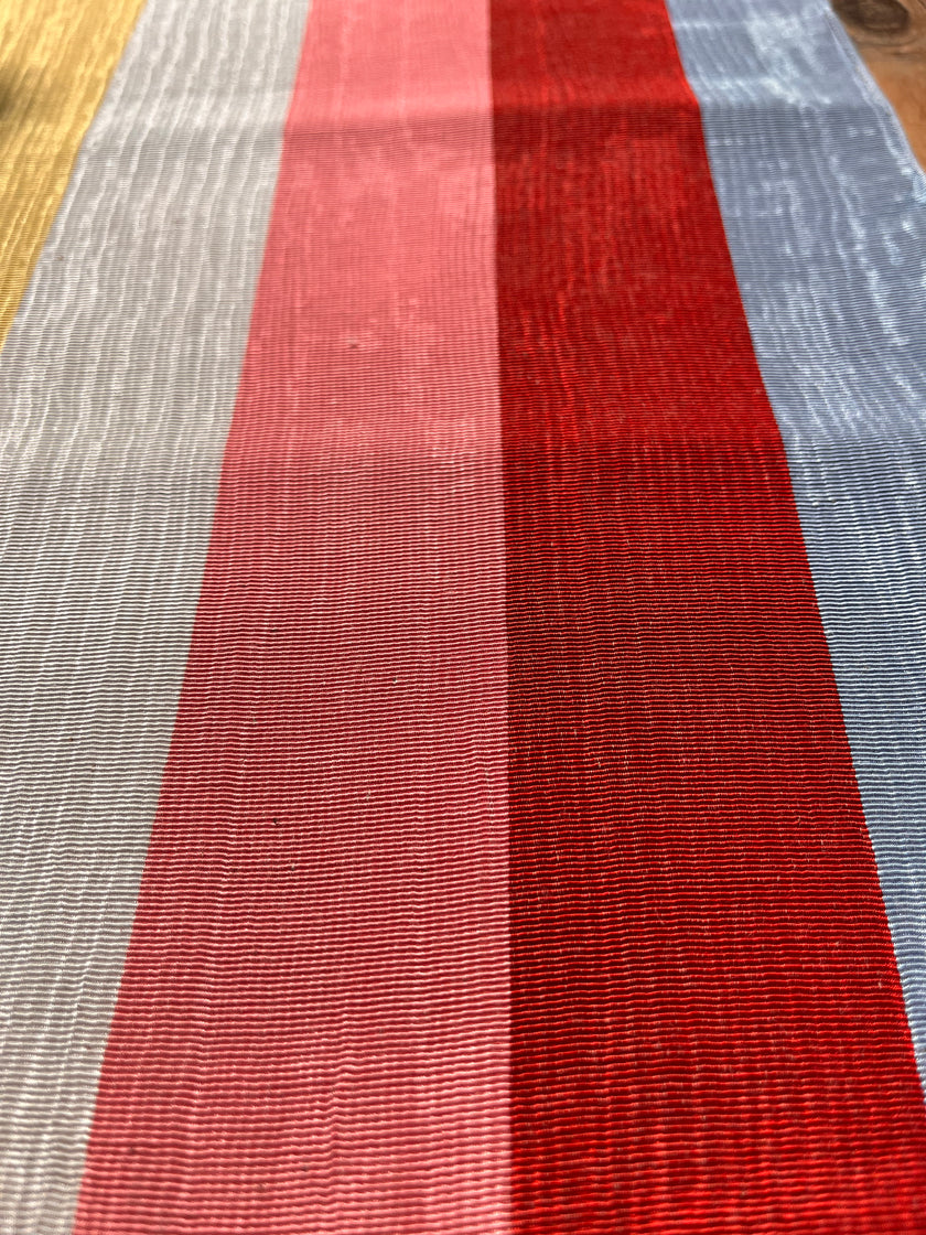 Osmanlı Başlıklı Gökkuşağı Çizgili Lüks İpek Döşeme, Ev Tekstili İç Mekan Kumaşları: Yastık Kılıfları, Kimono Esintili Tasarımlar, Filigran Desenleri.