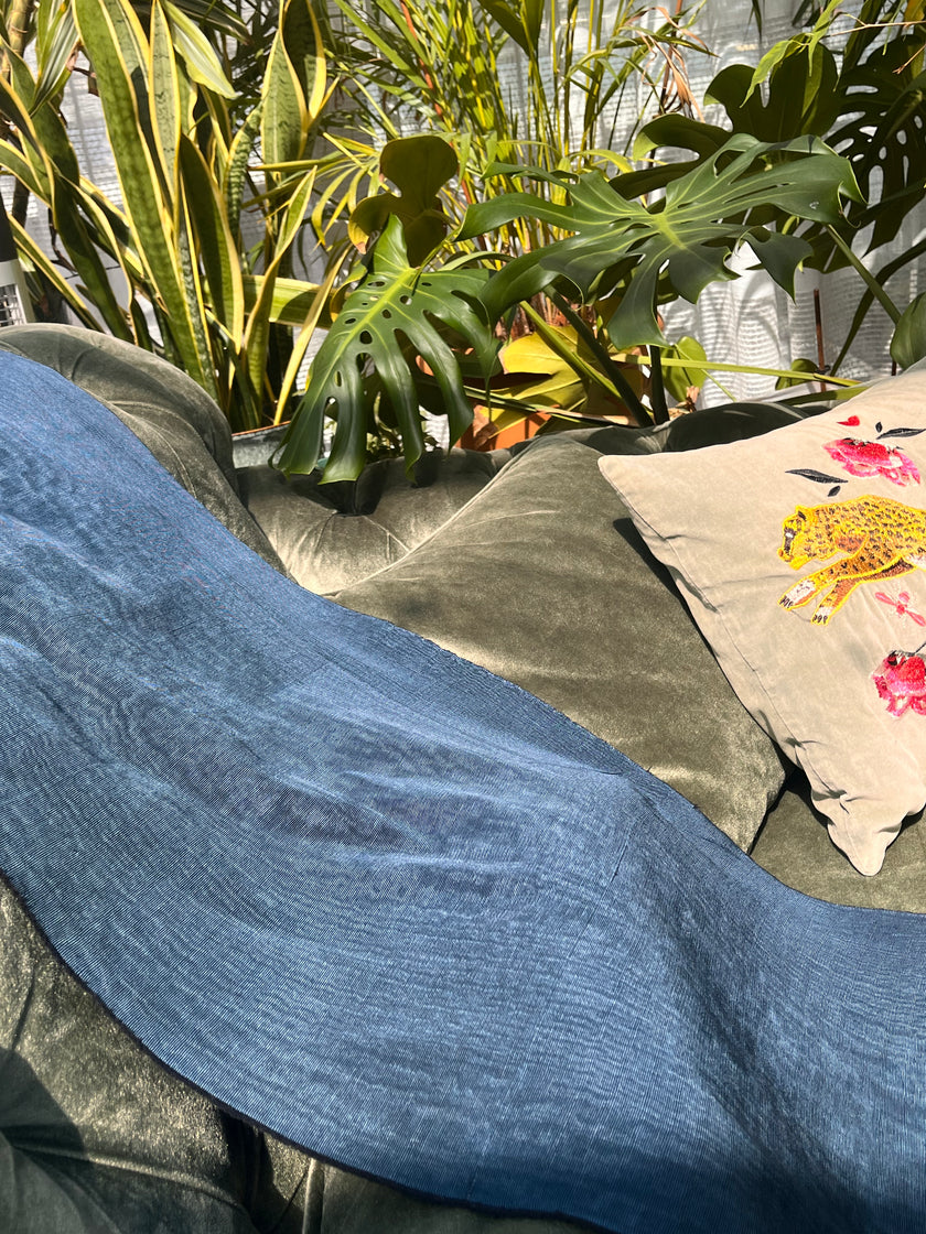 Tissu de soie, soie par cour, soie shantung, tissu moiré large, ruban de soie large et épais, tissu d’ameublement en soie.