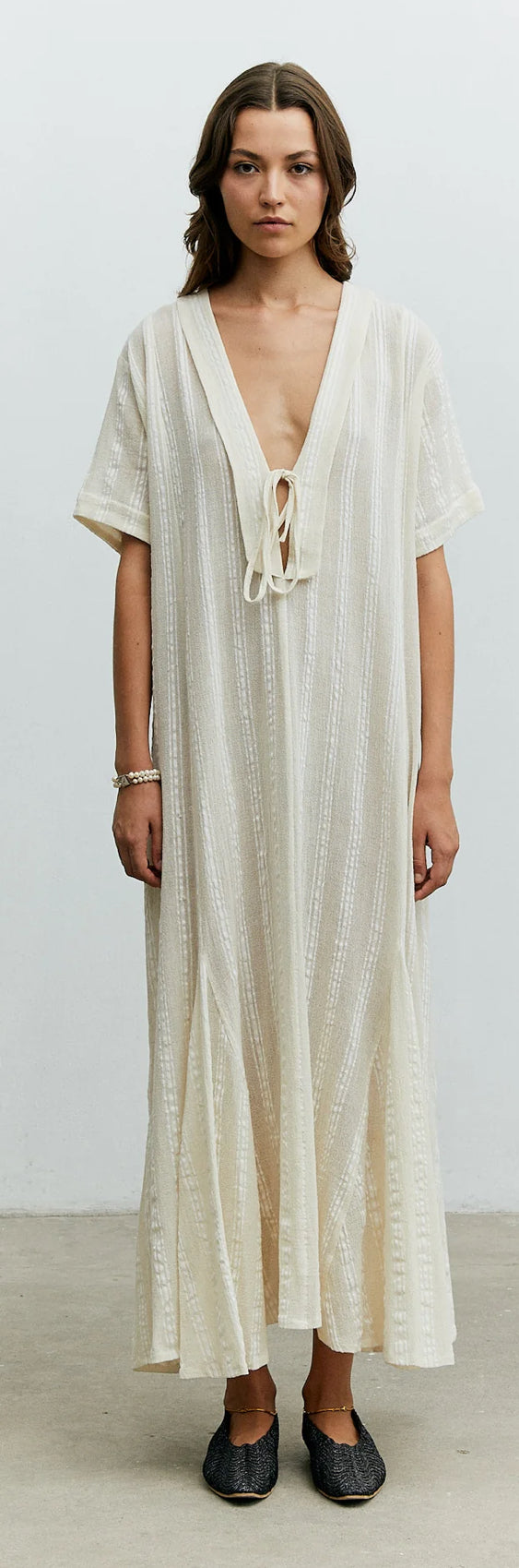 Tissu en coton lin adouci doux et fluide à larges rayures de poids moyen par mètre 200 g/m2 – Pour le rembourrage à rayures de style français ou les projets de couture pour kimono ou pantalon – Tissus d'ameublement naturels de 235 cm de largeur.