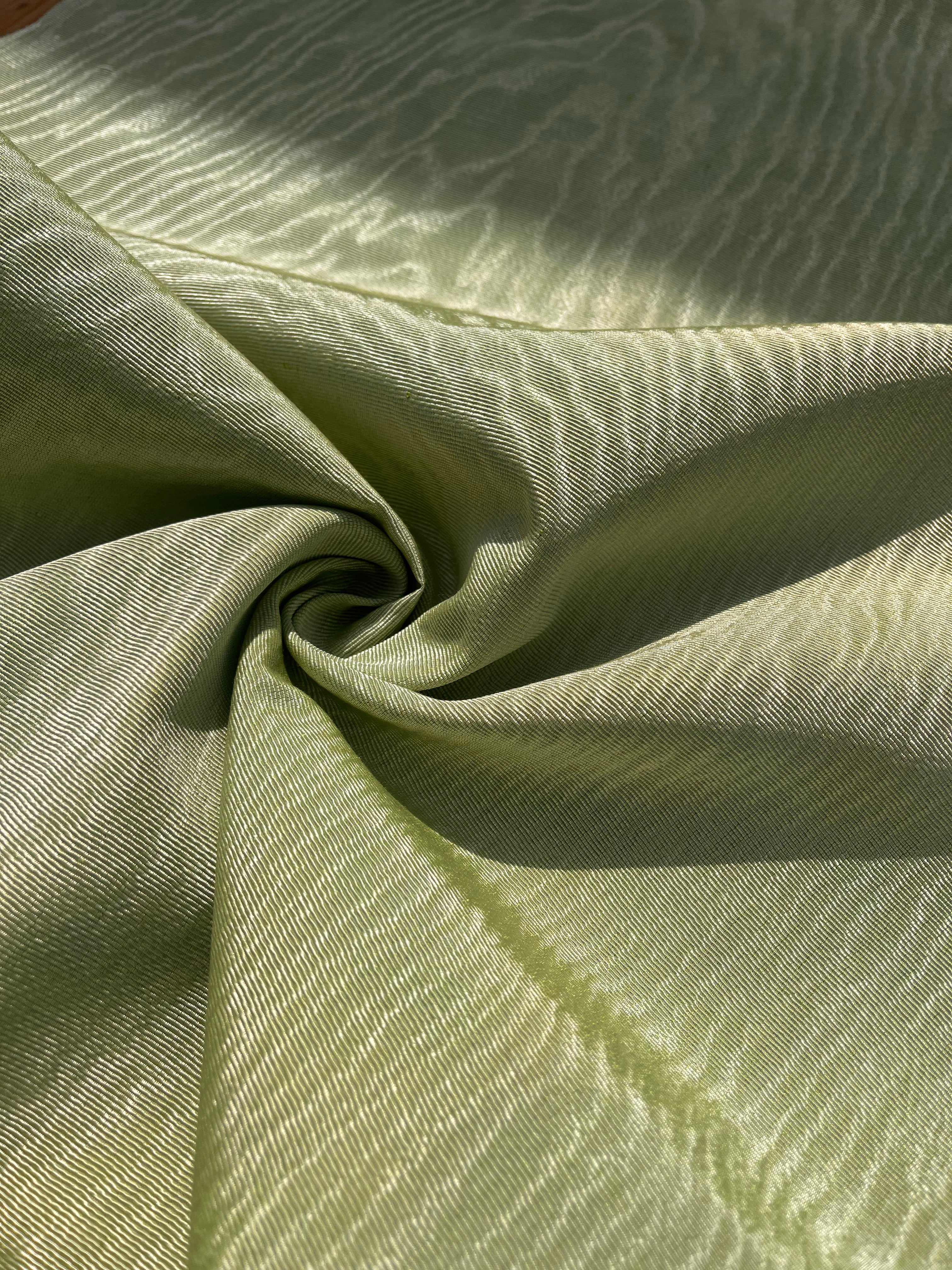 Osmanlı Başlıklı Pastel Yeşil Lüks İpek Döşeme, Ev Tekstili İç Mekan Kumaşları: Yastık Kılıfları, Kimono Esintili Tasarımlar, Filigran Desenleri.