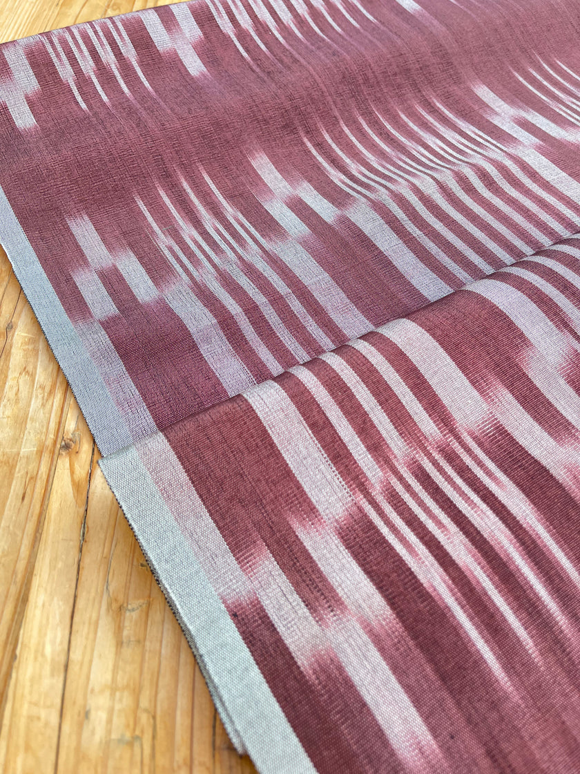 Osmanlı Başlıklı Bordo İkat Çizgili Lüks İpek Döşeme, Ev Tekstili İç Mekan Kumaşları: Yastık Kılıfları, Kimono Esintili Tasarımlar, Filigran Desenleri.