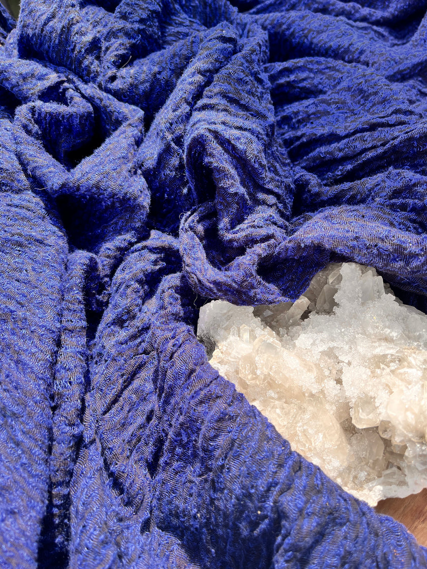 Metre Kare Indigo Mavi Keten Kumaş, Organik Pamuklu Kumaş, Dokulu El Dokuma Yarı Şeffaf Doğal Kumaşlar.