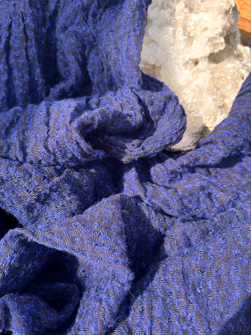 Metre Kare Indigo Mavi Keten Kumaş, Organik Pamuklu Kumaş, Dokulu El Dokuma Yarı Şeffaf Doğal Kumaşlar.