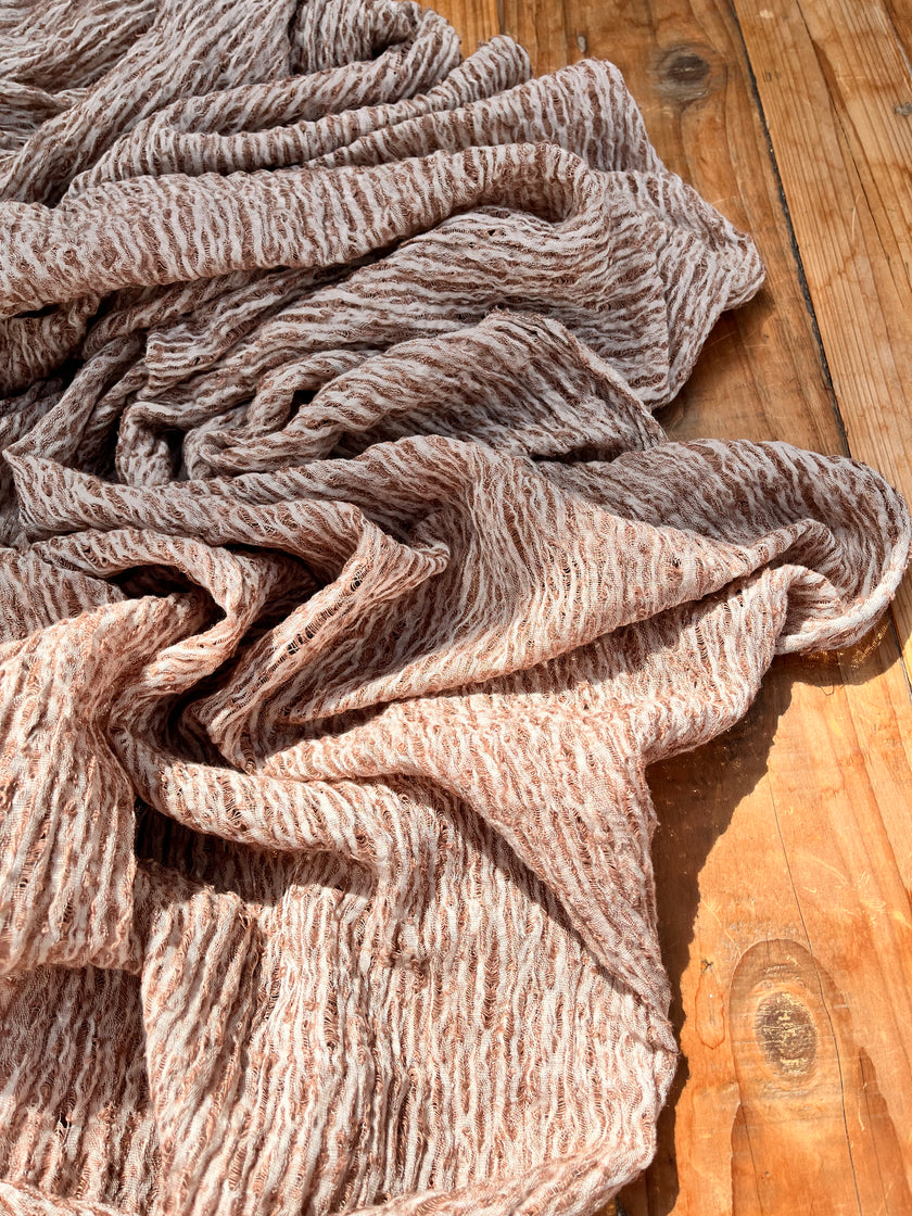 Metre Kare Kahverengi Keten Kumaş, Organik Pamuklu Kumaş, Dokulu El Dokuma Yarı Şeffaf Doğal Kumaşlar.