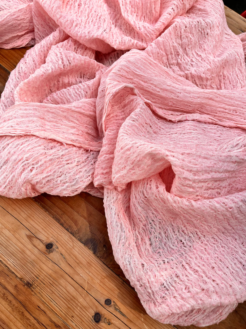 Metre Kare Şeker Pembe Keten Kumaş, Organik Pamuklu Kumaş, Dokulu El Dokuma Yarı Şeffaf Doğal Kumaşlar.