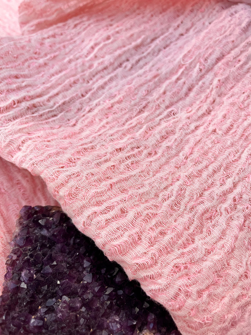 Metre Kare Şeker Pembe Keten Kumaş, Organik Pamuklu Kumaş, Dokulu El Dokuma Yarı Şeffaf Doğal Kumaşlar.