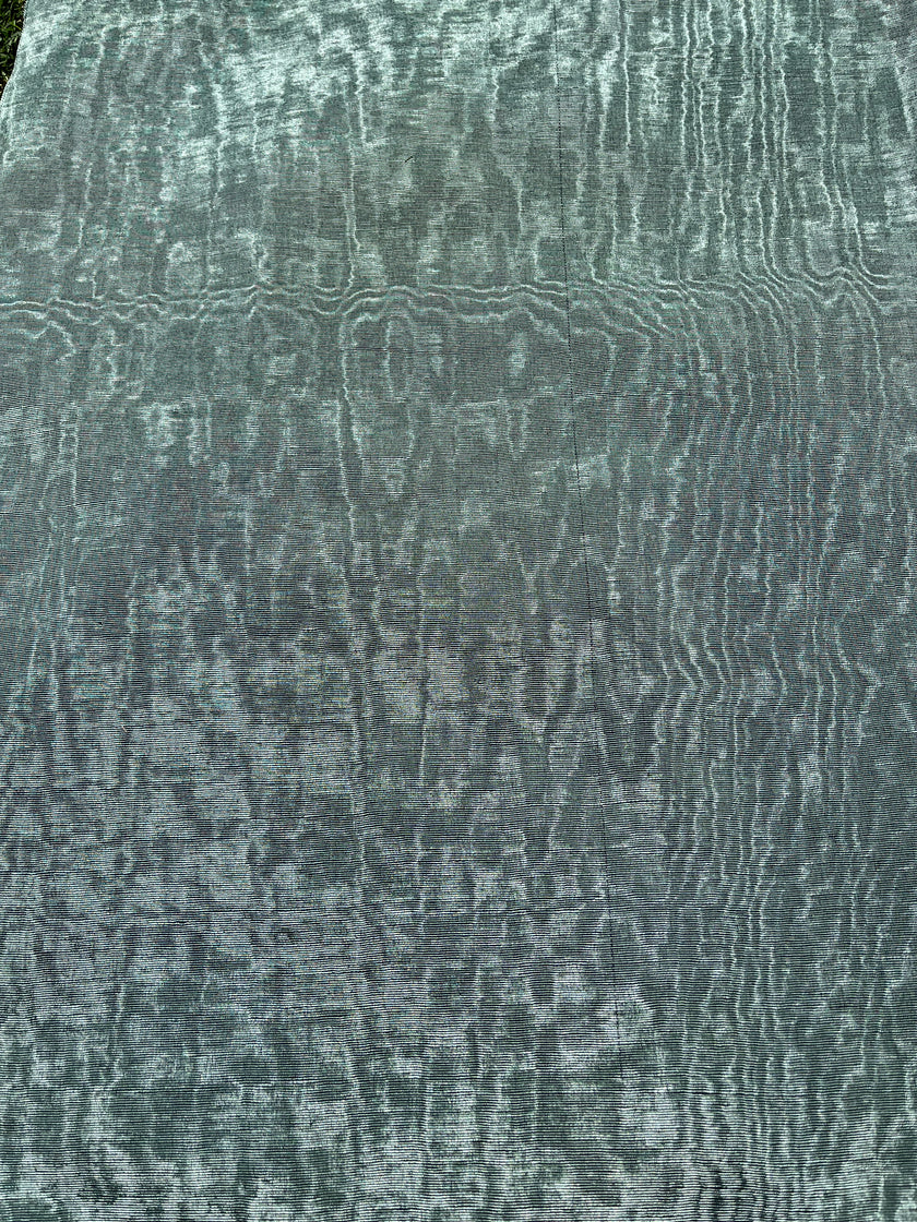 Tapisserie d'ameublement luxueuse en soie verte pour tête de lit ottomane, tissus d'intérieur pour textiles de maison : housses d'oreiller, motifs inspirés du kimono, motifs en filigrane.