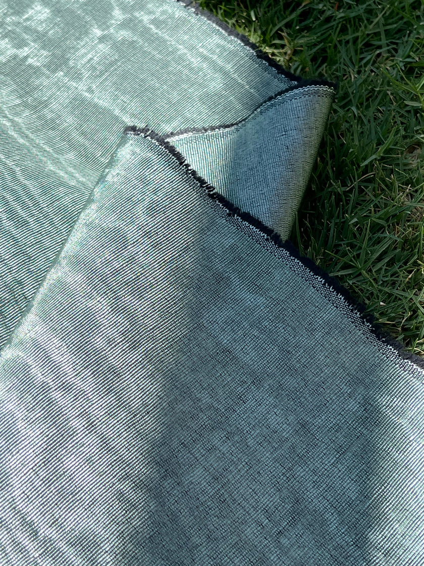 Tapisserie d'ameublement luxueuse en soie verte pour tête de lit ottomane, tissus d'intérieur pour textiles de maison : housses d'oreiller, motifs inspirés du kimono, motifs en filigrane.