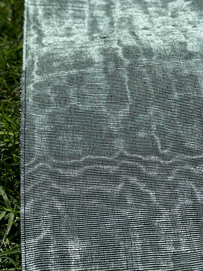 Tapisserie d'ameublement luxueuse en soie verte pour tête de lit ottomane, tissus d'intérieur pour textiles de maison : housses d'oreiller, motifs inspirés du kimono, motifs en filigrane.