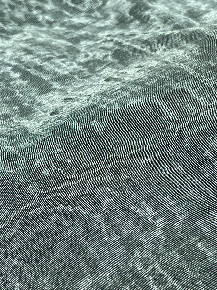 Tapisserie d'ameublement luxueuse en soie verte pour tête de lit ottomane, tissus d'intérieur pour textiles de maison : housses d'oreiller, motifs inspirés du kimono, motifs en filigrane.