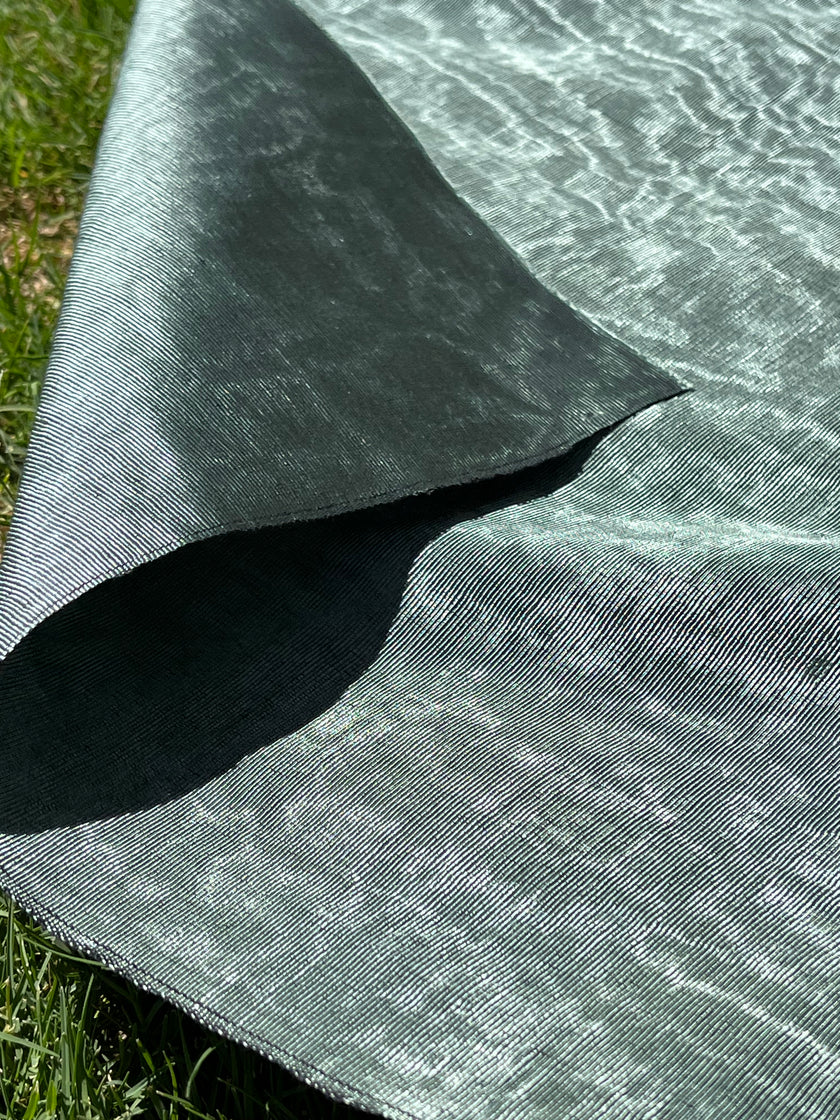 Tapisserie d'ameublement luxueuse en soie verte pour tête de lit ottomane, tissus d'intérieur pour textiles de maison : housses d'oreiller, motifs inspirés du kimono, motifs en filigrane.