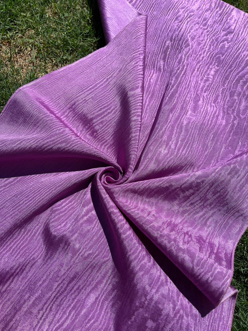 Tissu de soie rose pastel, soie par cour. Conception de filigrane, soie Shantung, tissu de soie moiré large, ruban de soie large et épais, tissu d'ameublement en soie.