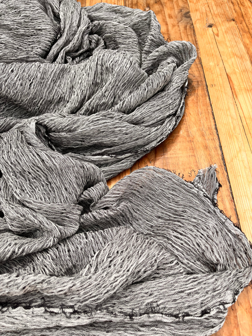 Metre Kare Siyah Beyaz Keten Kumaş, Organik Pamuklu Kumaş, Dokulu El Dokuma Yarı Şeffaf Doğal Kumaşlar.