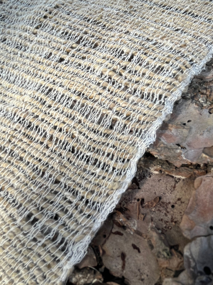 El Dokuma Doğal Kumaşlar, El Tezgahında Benzersiz Dokulu Kumaş, Özel Üretim, Özel İşçilik, Siparişe Göre Dokuma, Organik Pamuk Koyun Yünü Karışımı Geleneksel Dokumalar.