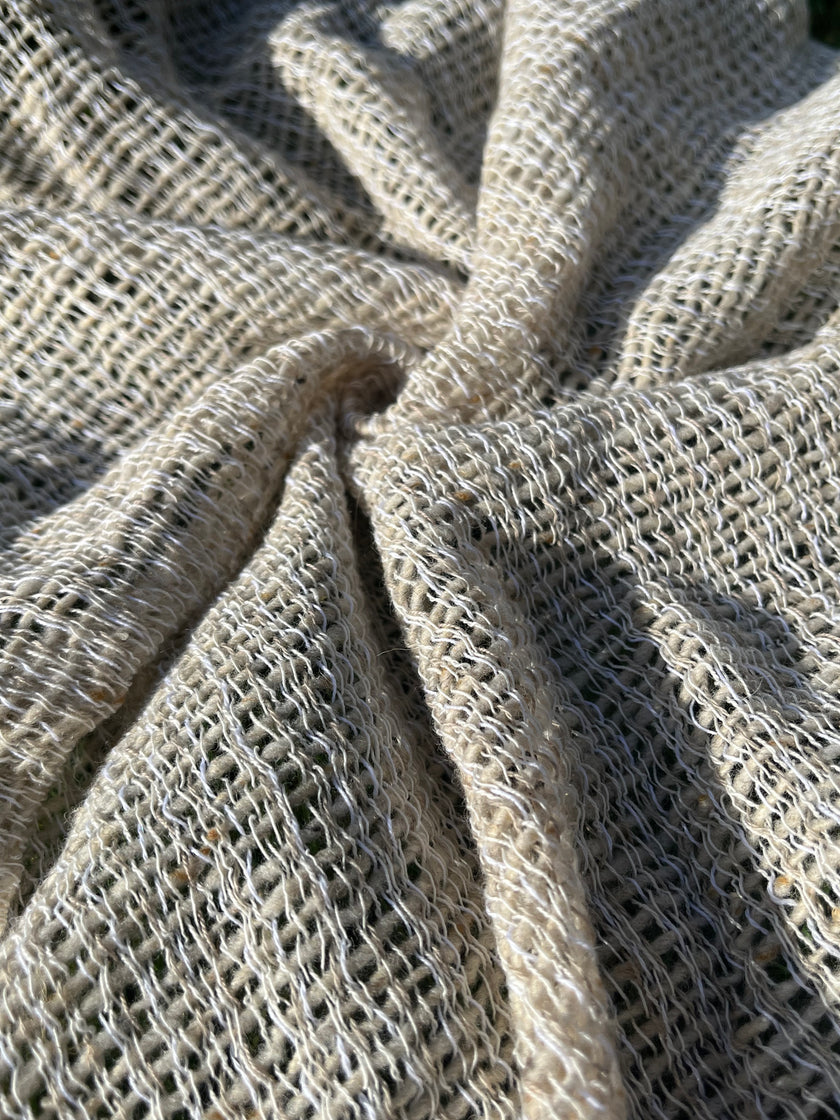 El Dokuma Doğal Kumaşlar, El Tezgahında Benzersiz Dokulu Kumaş, Özel Üretim, Özel İşçilik, Siparişe Göre Dokuma, Pamuk-Koyun Yünü Karışımı, Geleneksel Dokumalar.