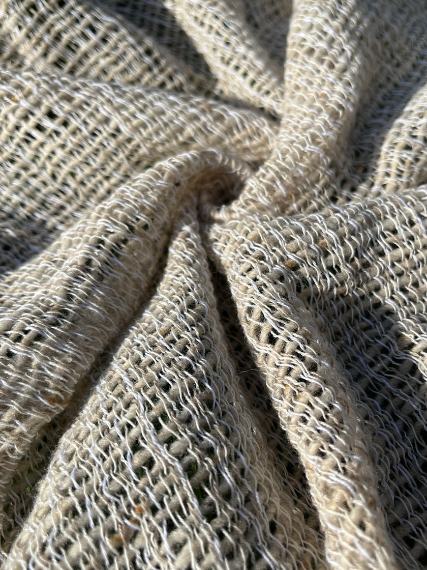 El Dokuma Doğal Kumaşlar, El Tezgahında Benzersiz Dokulu Kumaş, Özel Üretim, Özel İşçilik, Siparişe Göre Dokuma, Pamuk-Koyun Yünü Karışımı, Geleneksel Dokumalar.