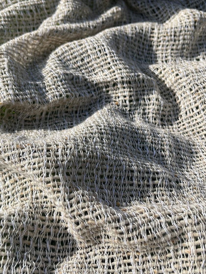 El Dokuma Doğal Kumaşlar, El Tezgahında Benzersiz Dokulu Kumaş, Özel Üretim, Özel İşçilik, Siparişe Göre Dokuma, Pamuk-Koyun Yünü Karışımı, Geleneksel Dokumalar.